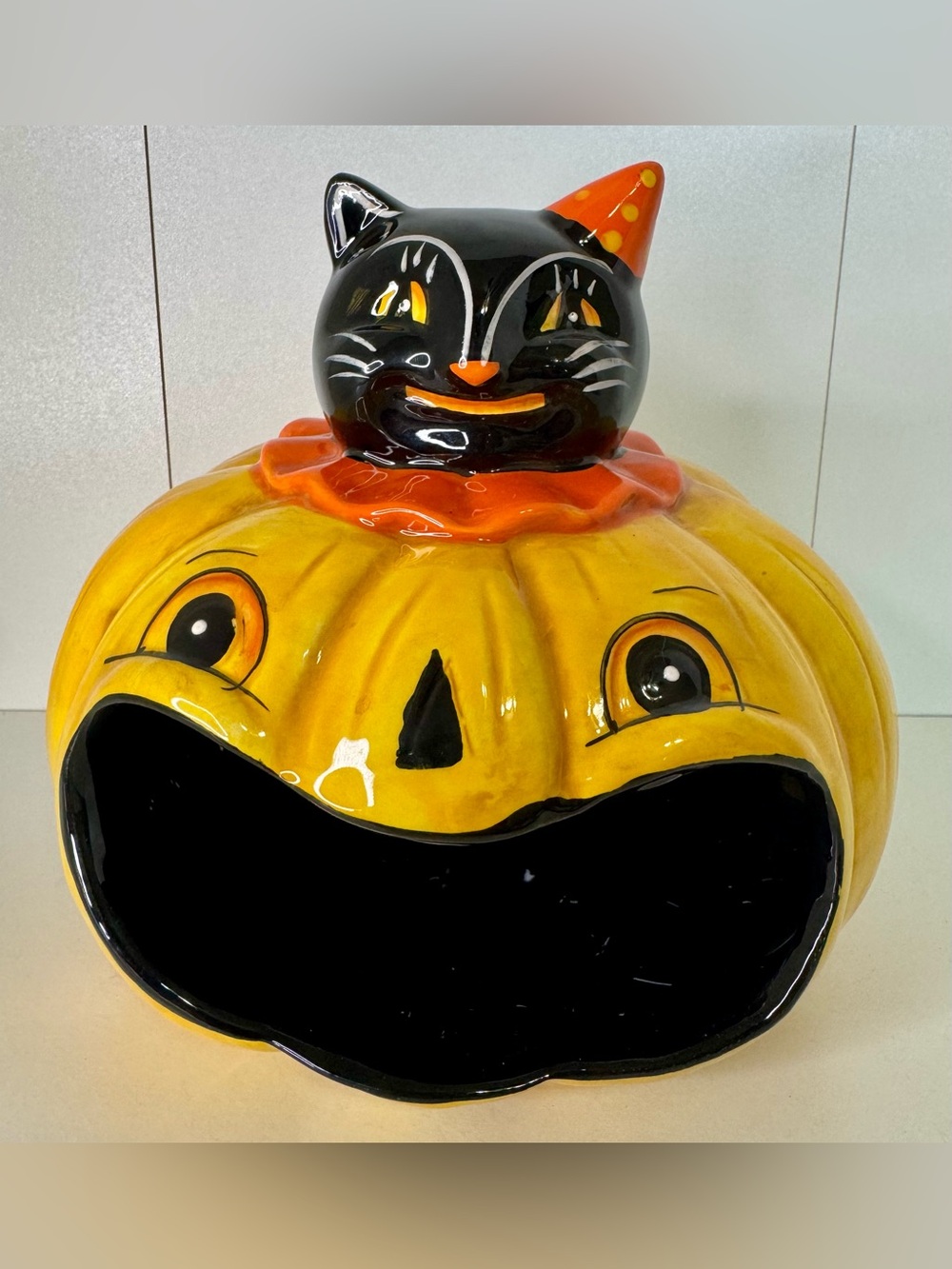 Johanna Parker Wide Mouth Yellow Orange Pumpkin with Cat Topper Candy Dish NWT